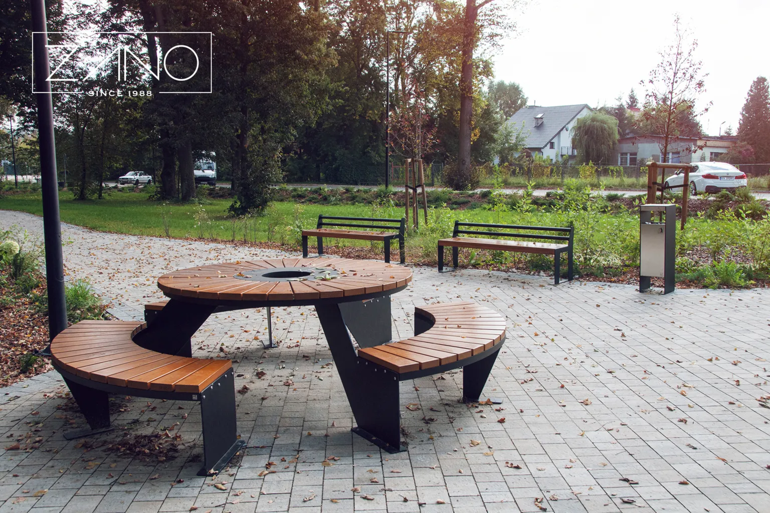 lauko parko stalas „Domino“