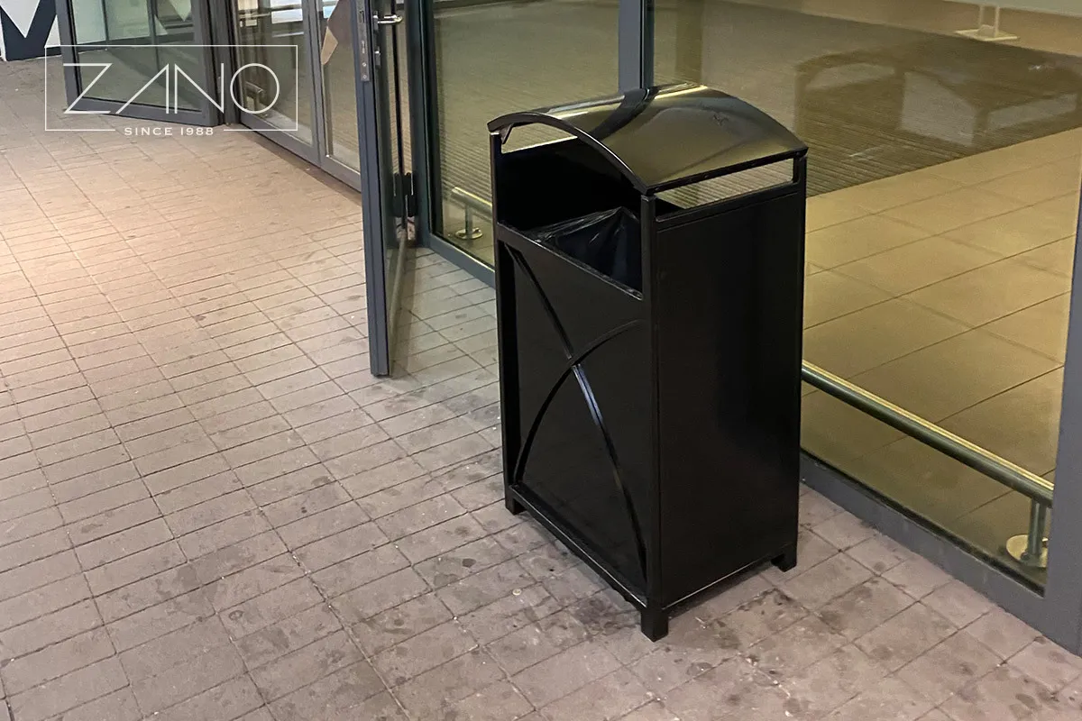 Plieninė atliekų dėžė, nudažyta RAL 9005 spalva