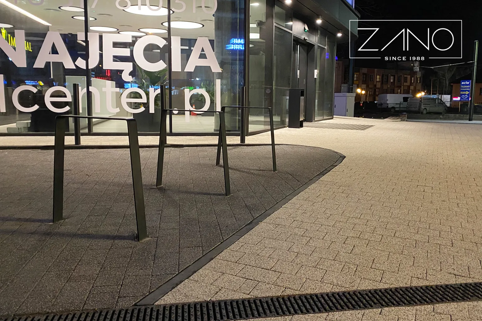 Dviračių stovėjimo aikštelė | „Flat“ dviračių stovai iš „ZANO“