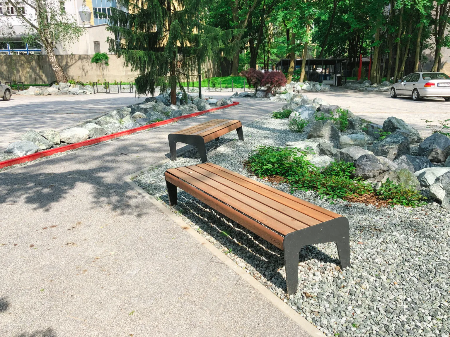 oleandrai, Krokuva, „Soft“ suoliukas, „Cube 9“ dviračių stovas