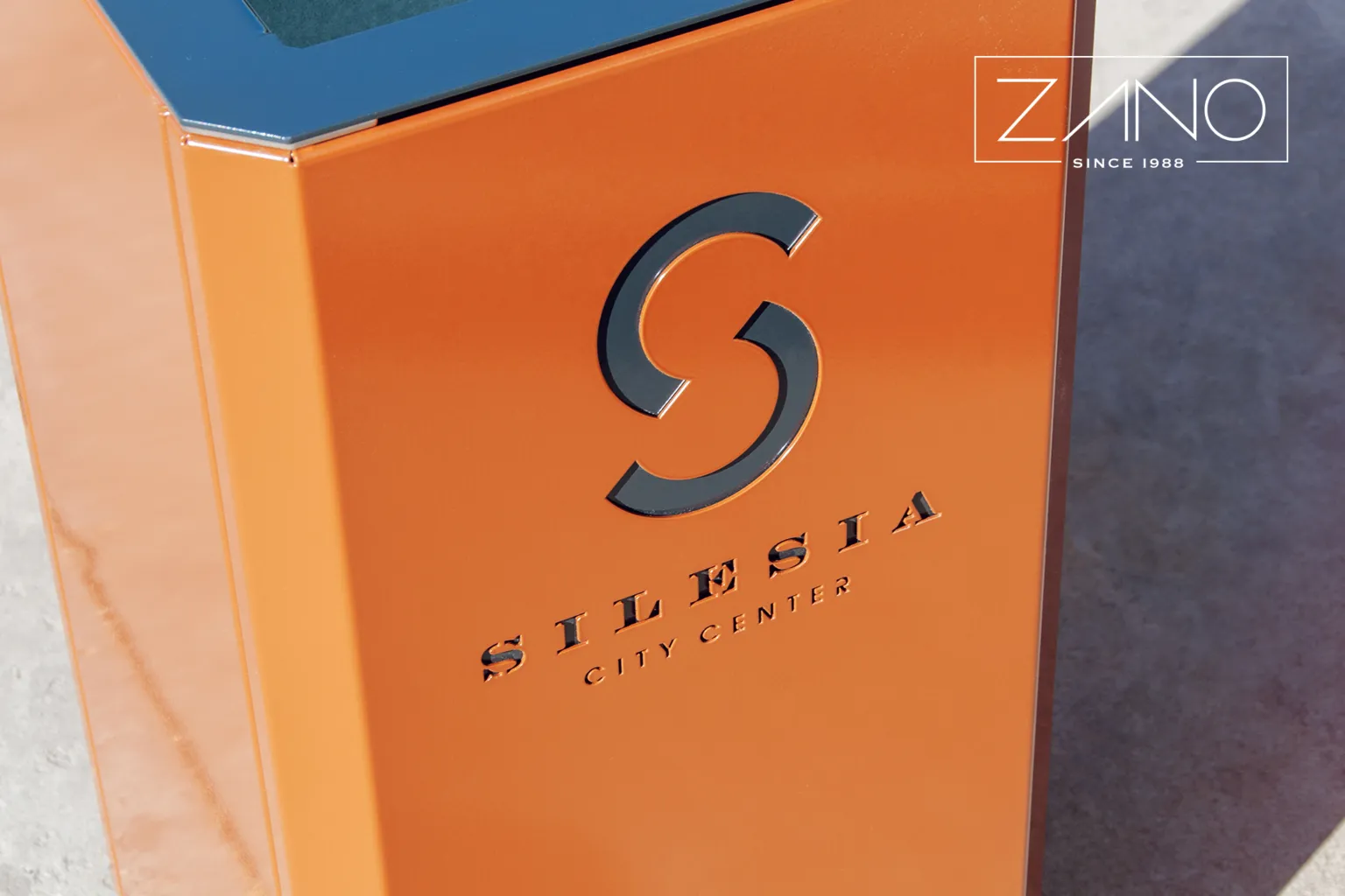 Rudos spalvos „Stilo“ atliekų dėžė
