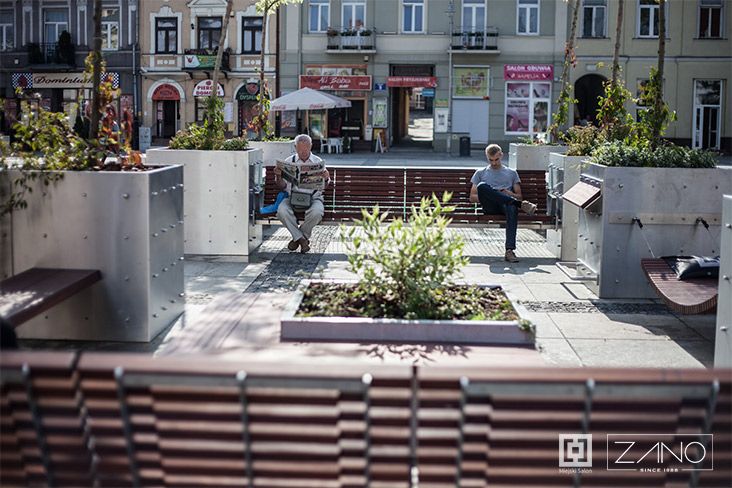 Miesto baldai turguje | suoliukai, šiukšliadėžės, gėlių vazonai, hamakai, dviračių stovai