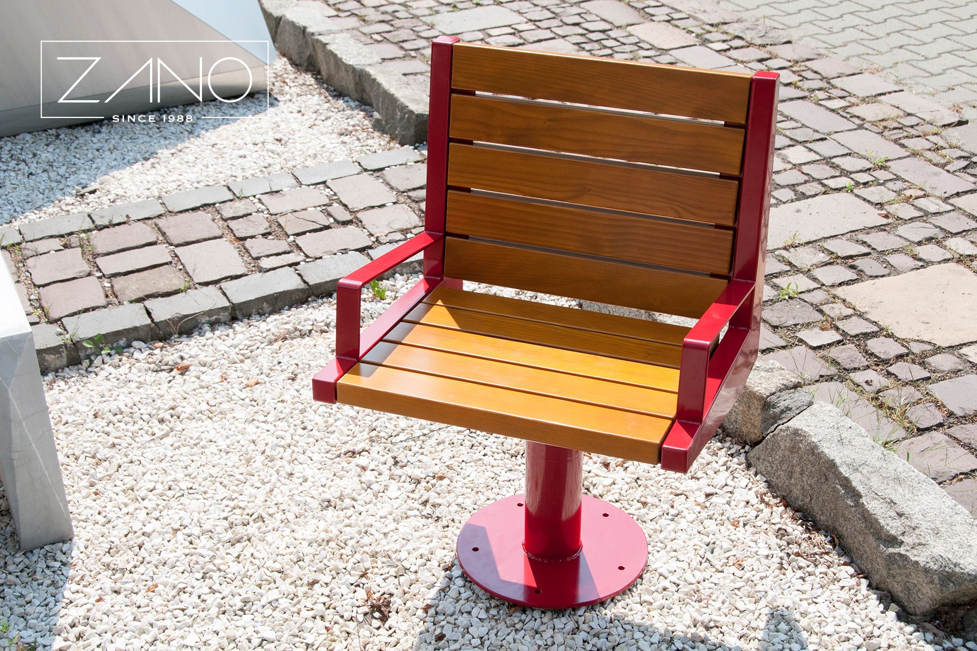 Miesto sukamoji kėdė iš plieno, dažyto 3003 RAL spalva
